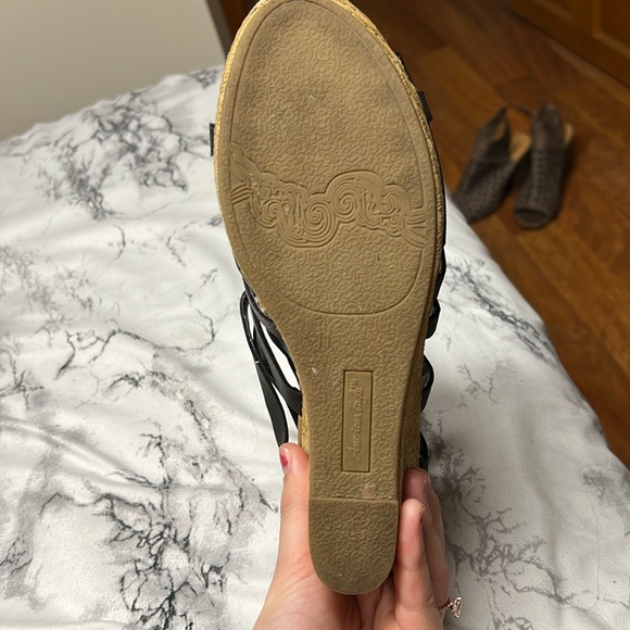 American Eagle Wedges - Picture 4 of 4